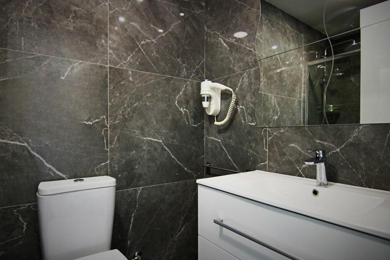 Phaedrus Living: Luxury Suite Nicosia 509 Exterior photo