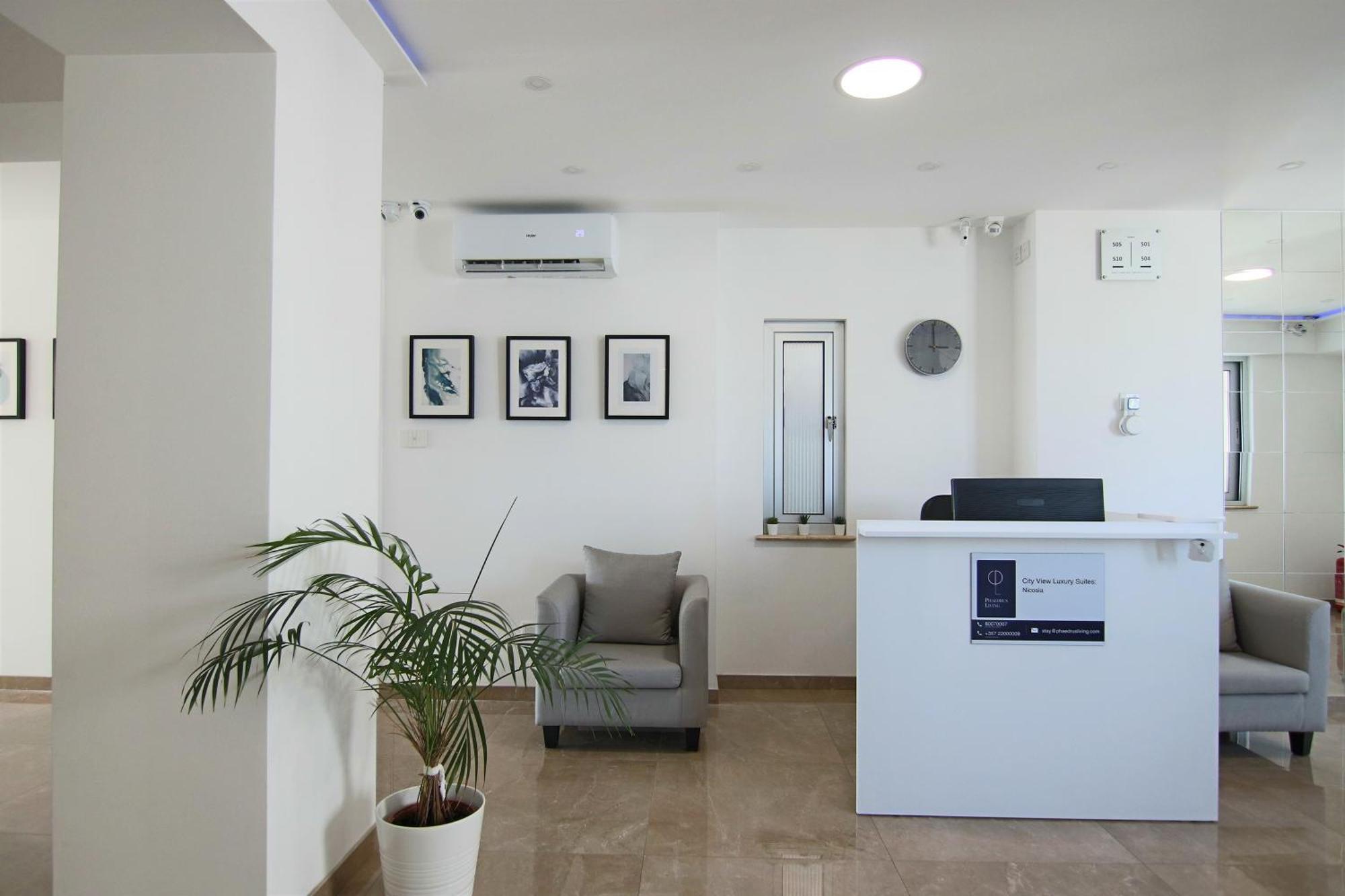 Phaedrus Living: Luxury Suite Nicosia 509 Exterior photo